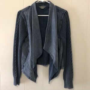 Blue jacket with woven sleeves